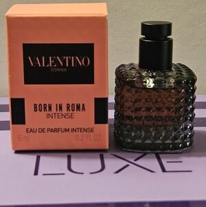 Valentino Donna Born in Roma Intense Eau de Parfum 6ml/0.2 oz Mini Travel Dapper